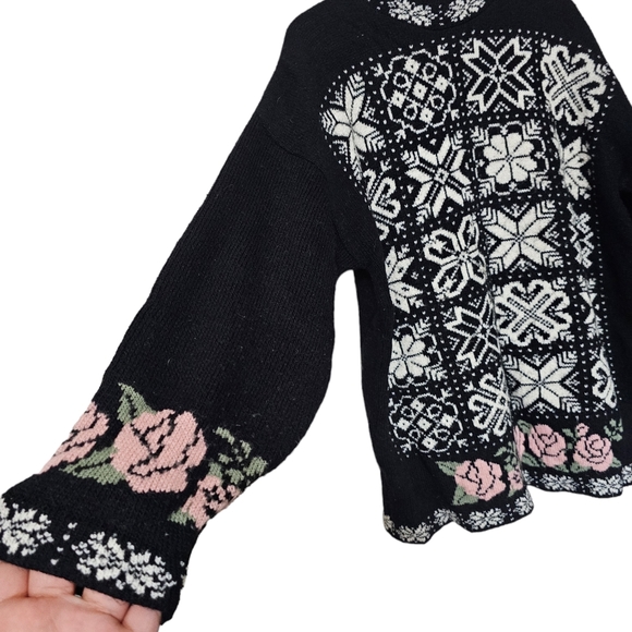 Vtg, Laura Taylor Black Christmas Sweater, Small - Picture 3 of 7